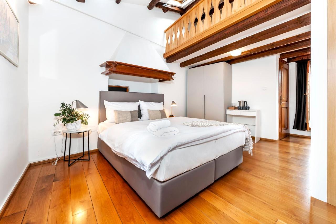 Noemi'S Rooms โรวีน ภายนอก รูปภาพ