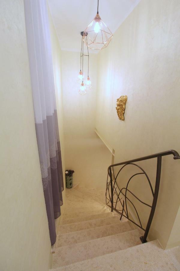 Noemi'S Rooms โรวีน ภายนอก รูปภาพ